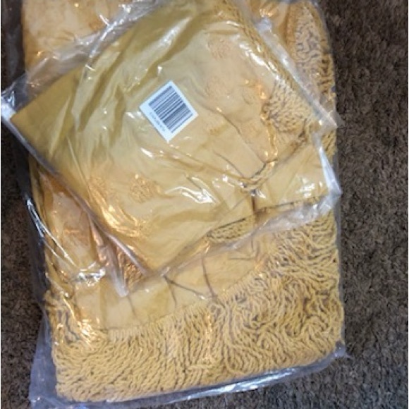 Twin size Harper chenille Bedspread - Picture 2 of 2